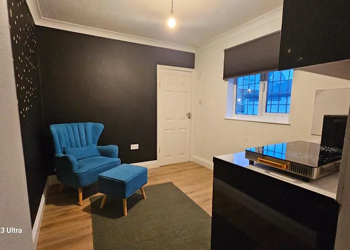 London City Airport Home 4 U