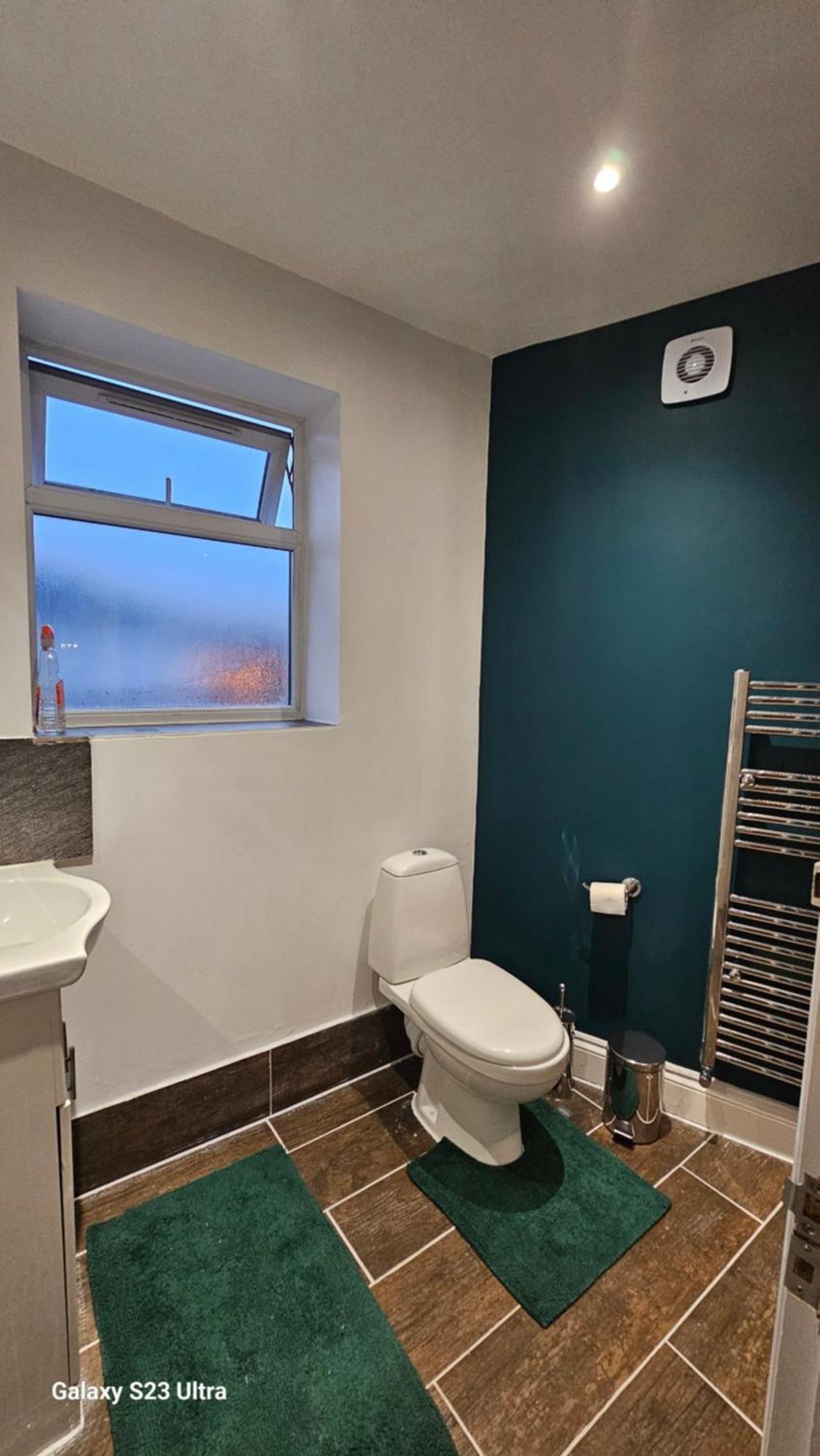 Airport 4 U Holiday home London