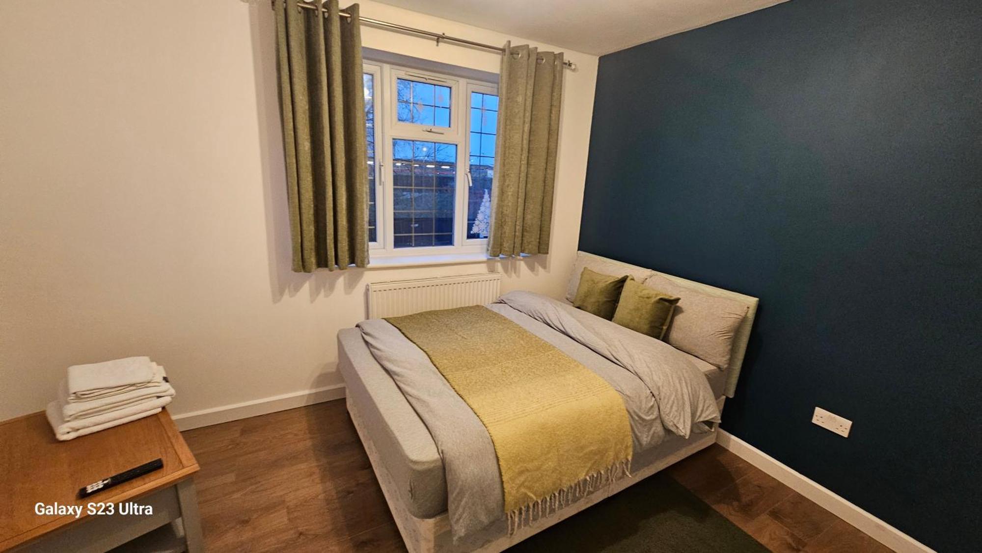 Airport 4 U Holiday home *